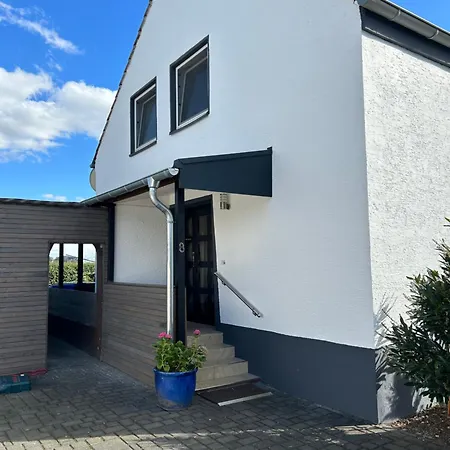 Klamar Monteur Wohnzimmer Esszimmer 1 Schlafzimmer Kueche Diele Bad In Erftstadt Apartmán *