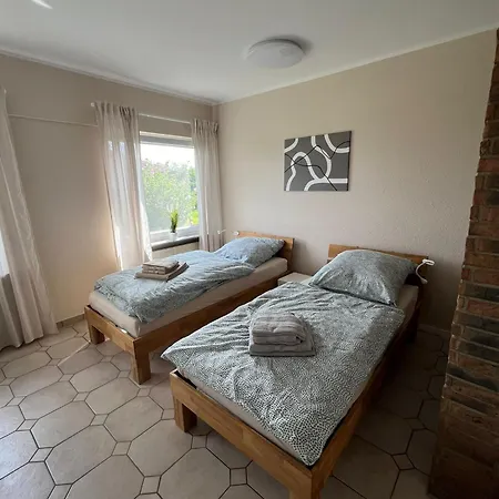 Klamar Monteur Wohnzimmer Esszimmer 1 Schlafzimmer Kueche Diele Bad In Erftstadt *