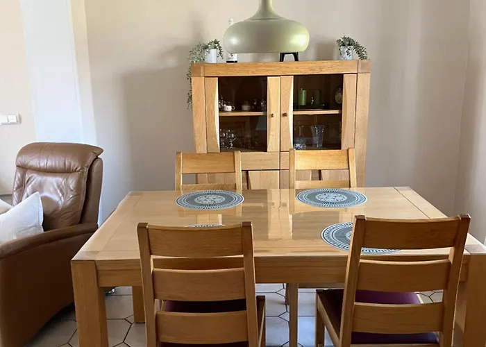 Klamar Monteur Wohnzimmer Esszimmer 1 Schlafzimmer Kueche Diele Bad In Erftstadt * Niederberg